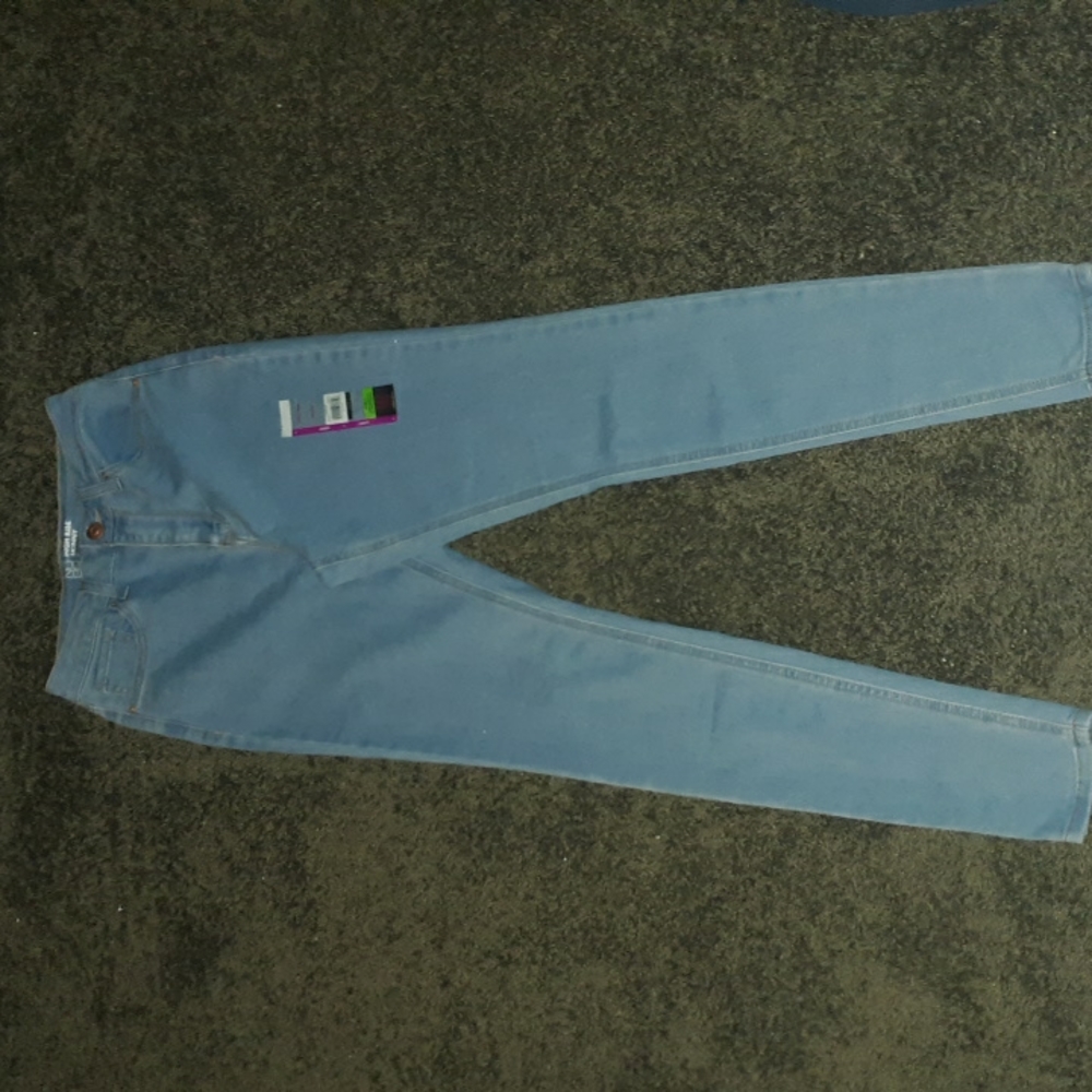 Light blue high rize jeans, size 7